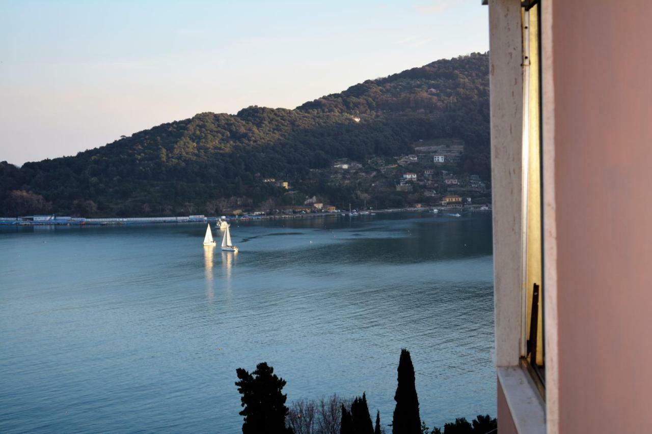 Casemaggi Attico Sul Mare, Penthouse On The Sea Porto Venere Exterior photo